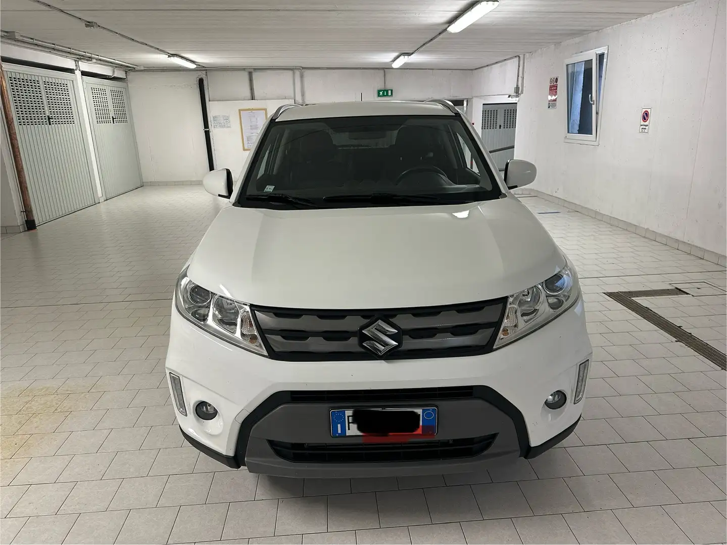 Suzuki Vitara 1.6 DDiS 4WD AllGrip Yoru Bianco - 1