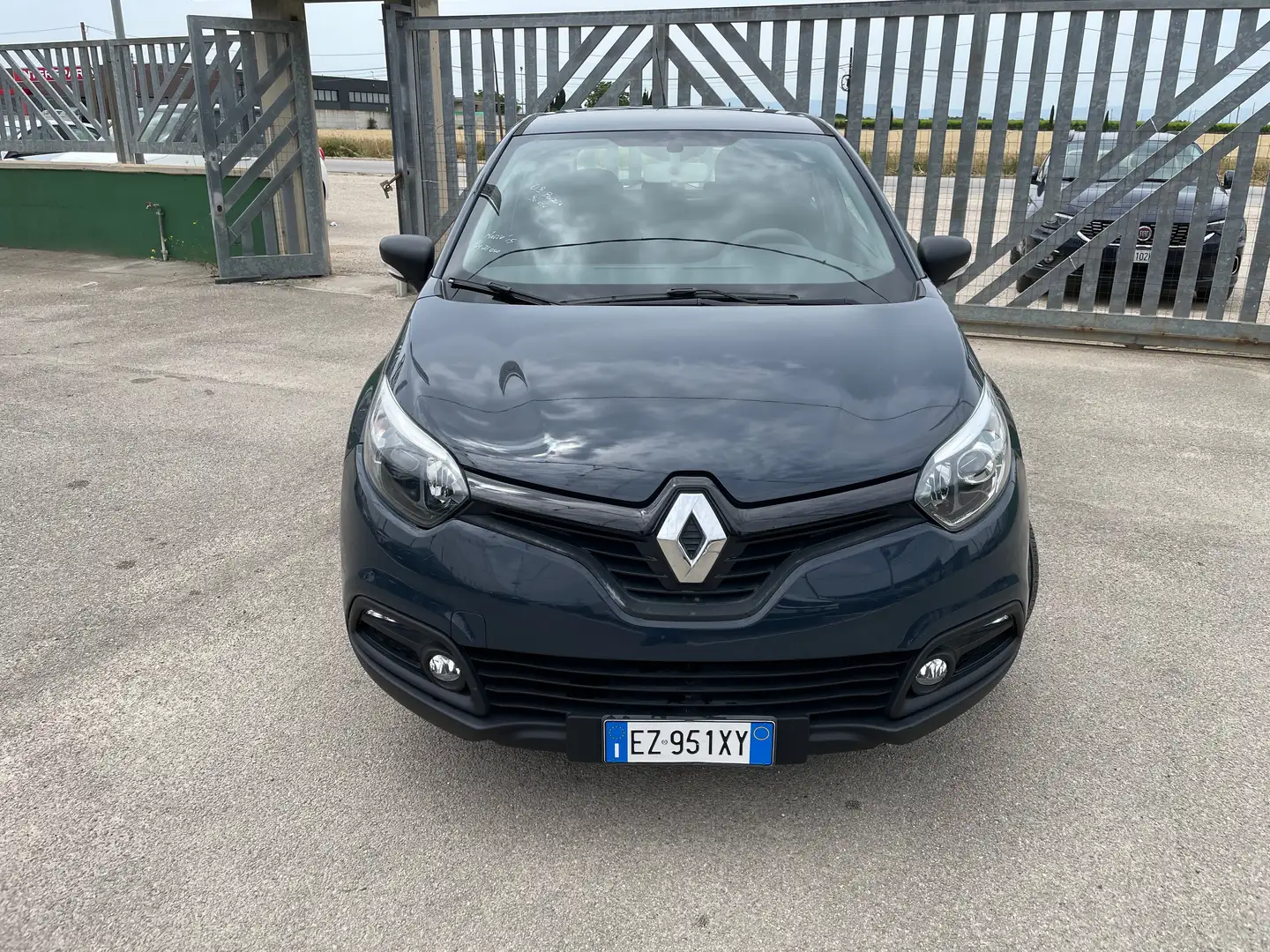 Renault Captur 0.9 tce 90cv Live Azul - 2