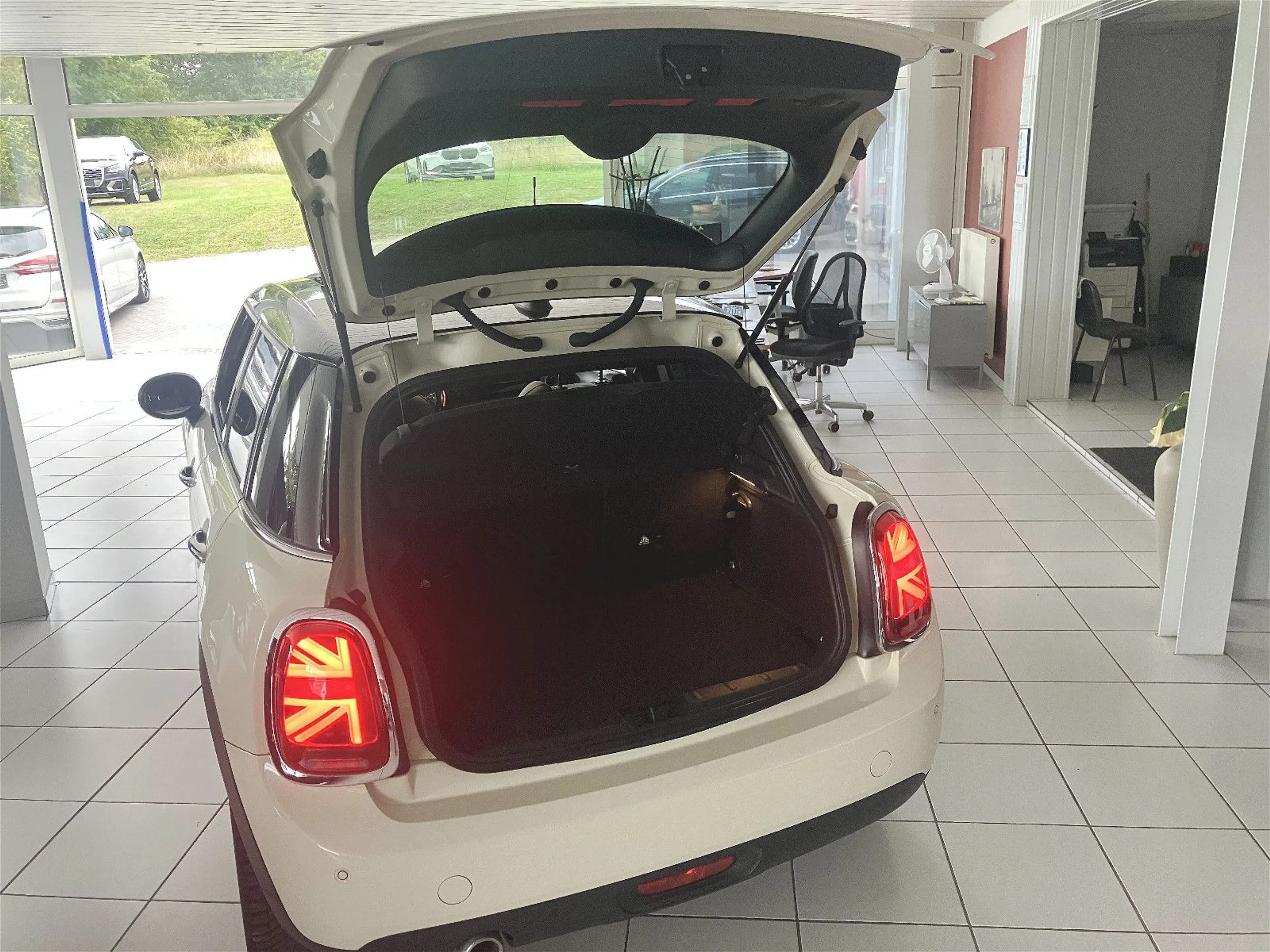 MINI Cooper /Apple/LED/Navi/Garantie/Dachhimmel-Anthr. — photo 5