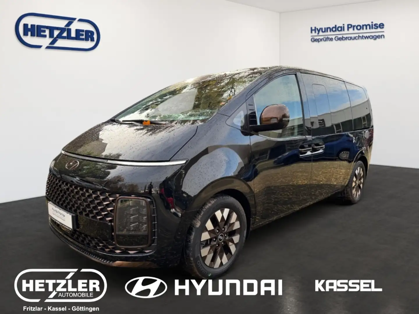 Hyundai STARIA Signature 4WD 7-Sitzer El. Panodach Navi Leder Dig Schwarz - 1