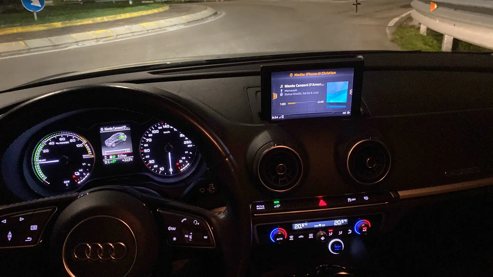 Audi e-tron - 1