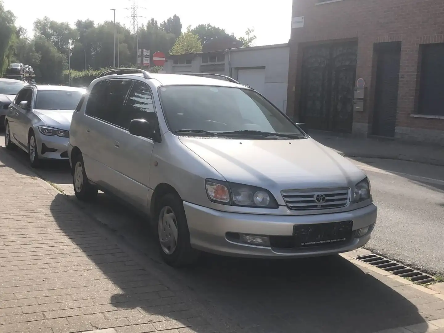 Toyota Picnic 2.2 Turbo 7pl. Gris - 1