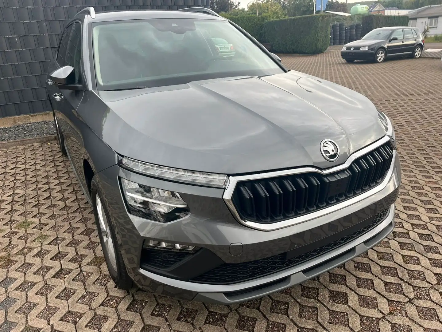 Skoda Kamiq Selection,110KW,DSG,WP,5JGar.Navi,AHK Grau - 1