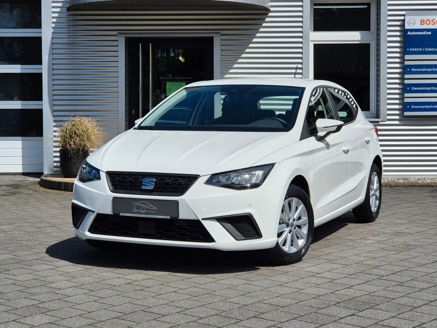 SEAT Ibiza Style 1.0 TSI NAVI/RFK/Full Link/GJR/LED Weiß - 2