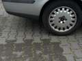Volvo V70 2.4 Comfort Line AUTOMAAT/APK 27-3-26/RIJDT PERFEC Grijs - thumbnail 9