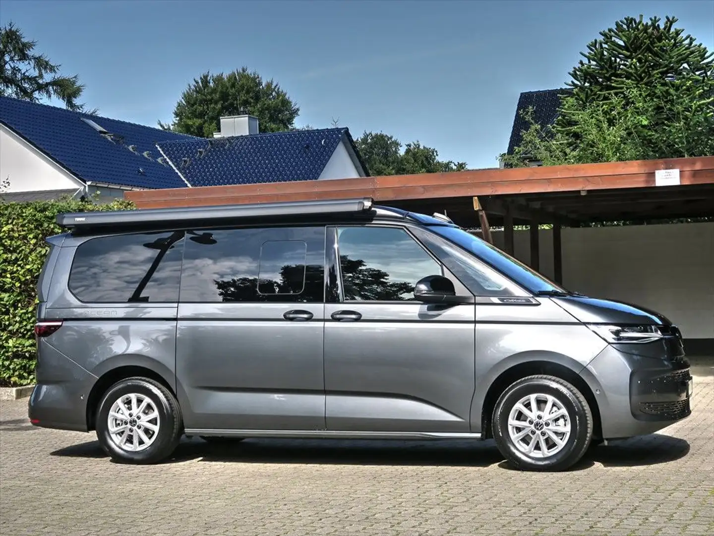 Volkswagen T7 California Ocean 2.0 TDI DSG - UPE 99.265 € Gris - 2