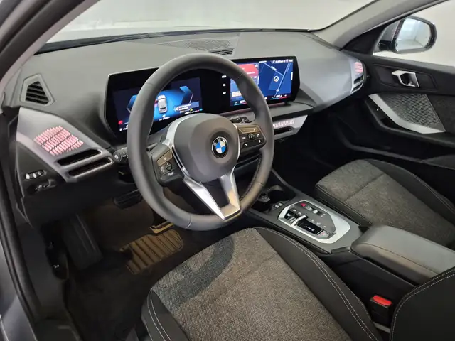 BMW 1 Series view 7