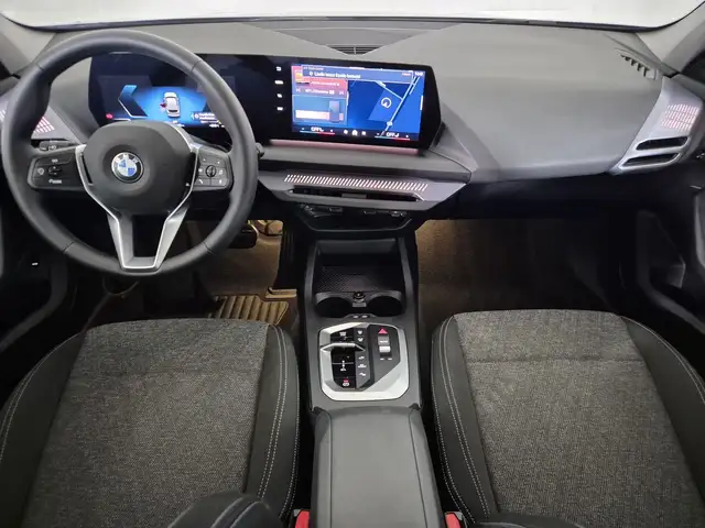 BMW 1 Series view 9