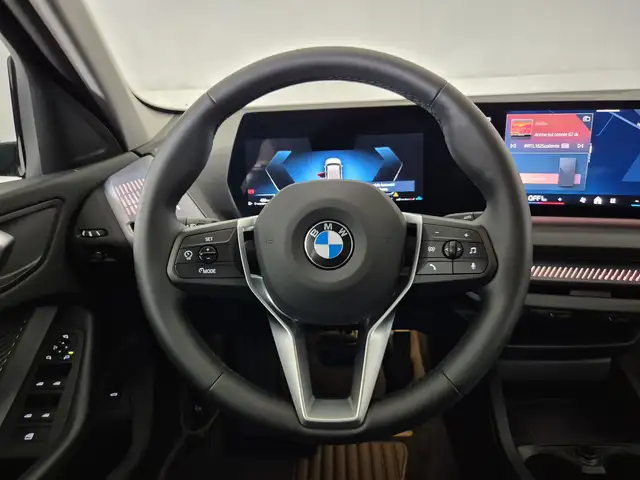 BMW 1 Series view 10
