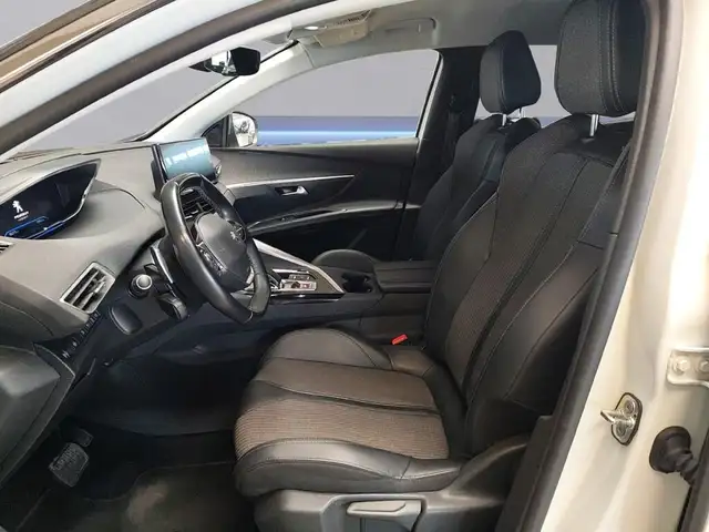 Peugeot 3008 view 10