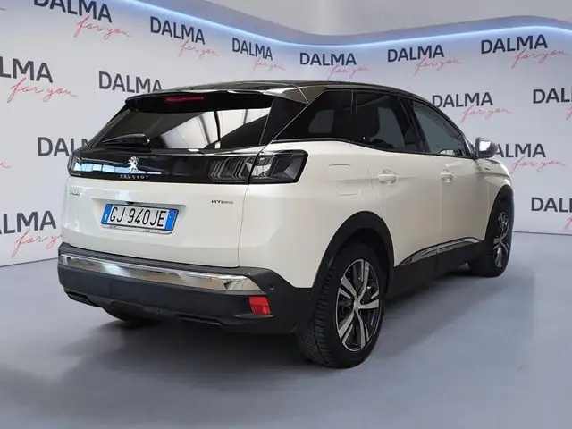 Peugeot 3008 view 5