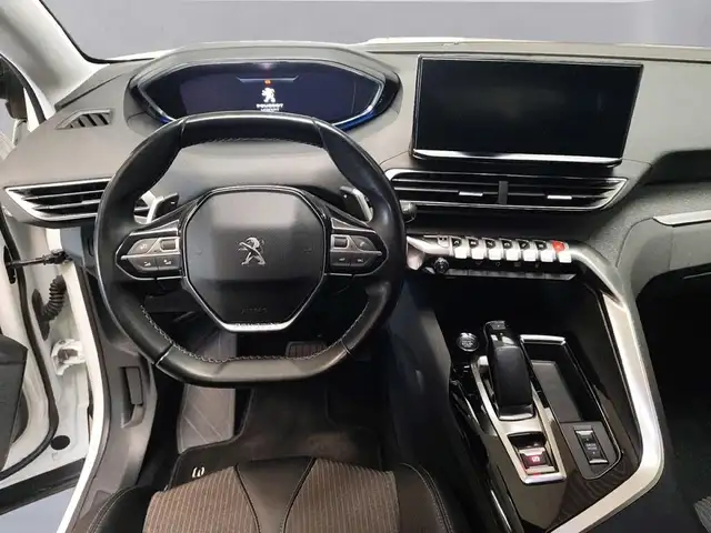Peugeot 3008 view 11