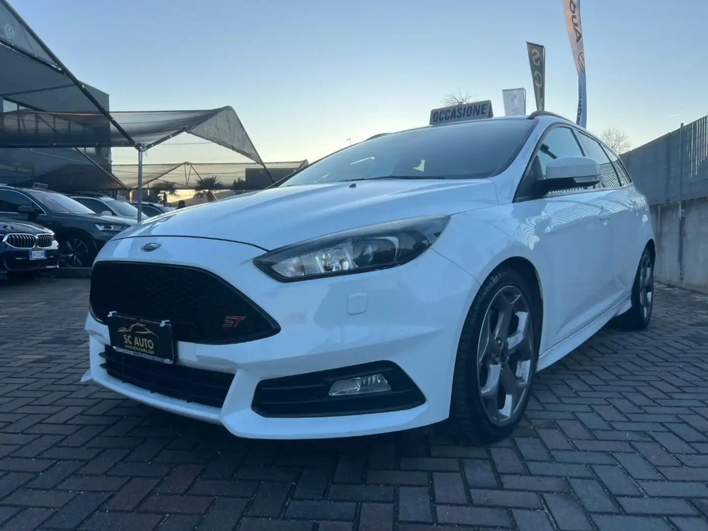 Ford Focus 2.0 TDCi 185cv  SW ST Weiß - 1