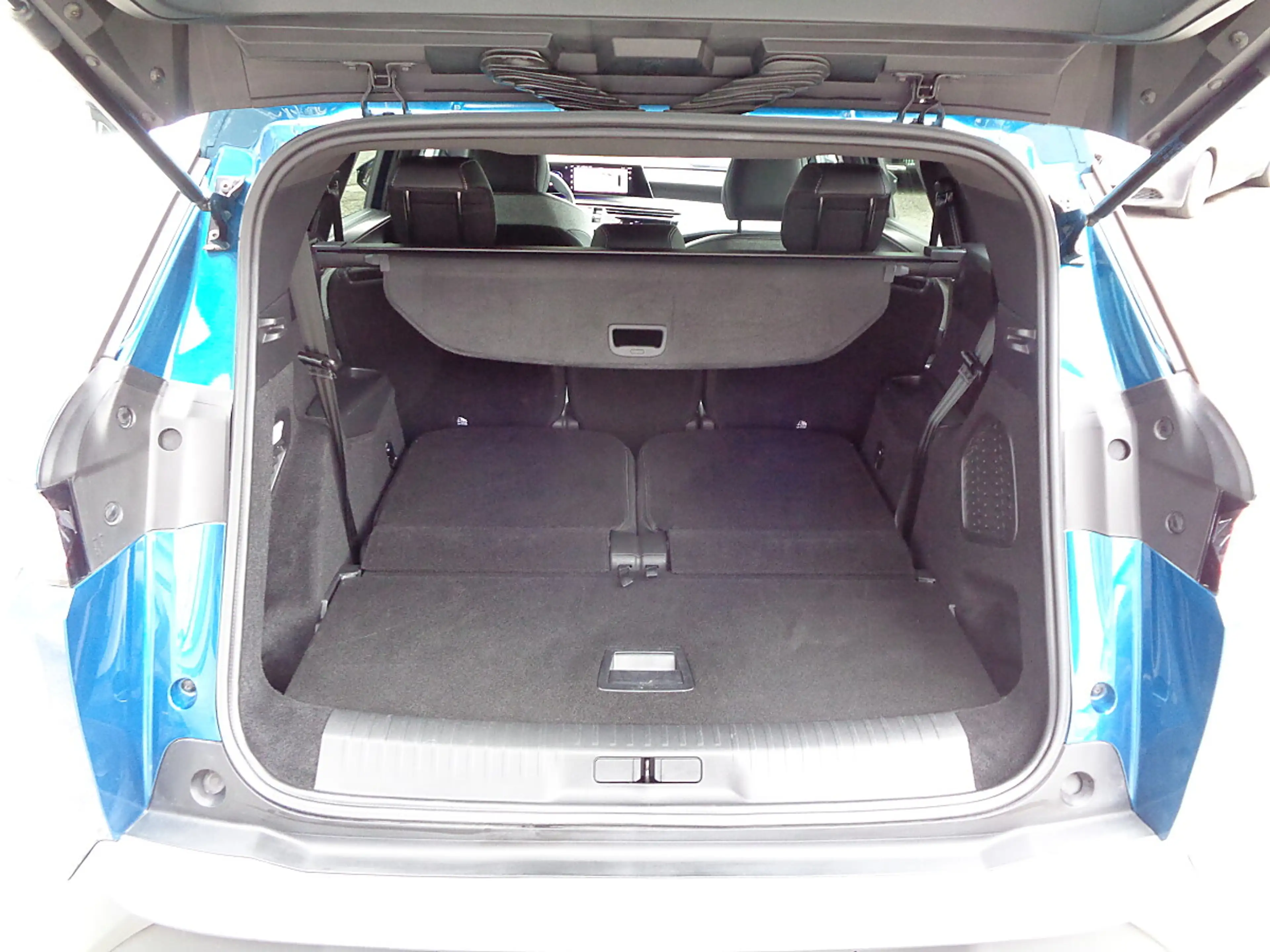 Peugeot 5008 mHEV 145 e-DCS6 Automatik Mildhybrid NAVI LED 3... — photo 4