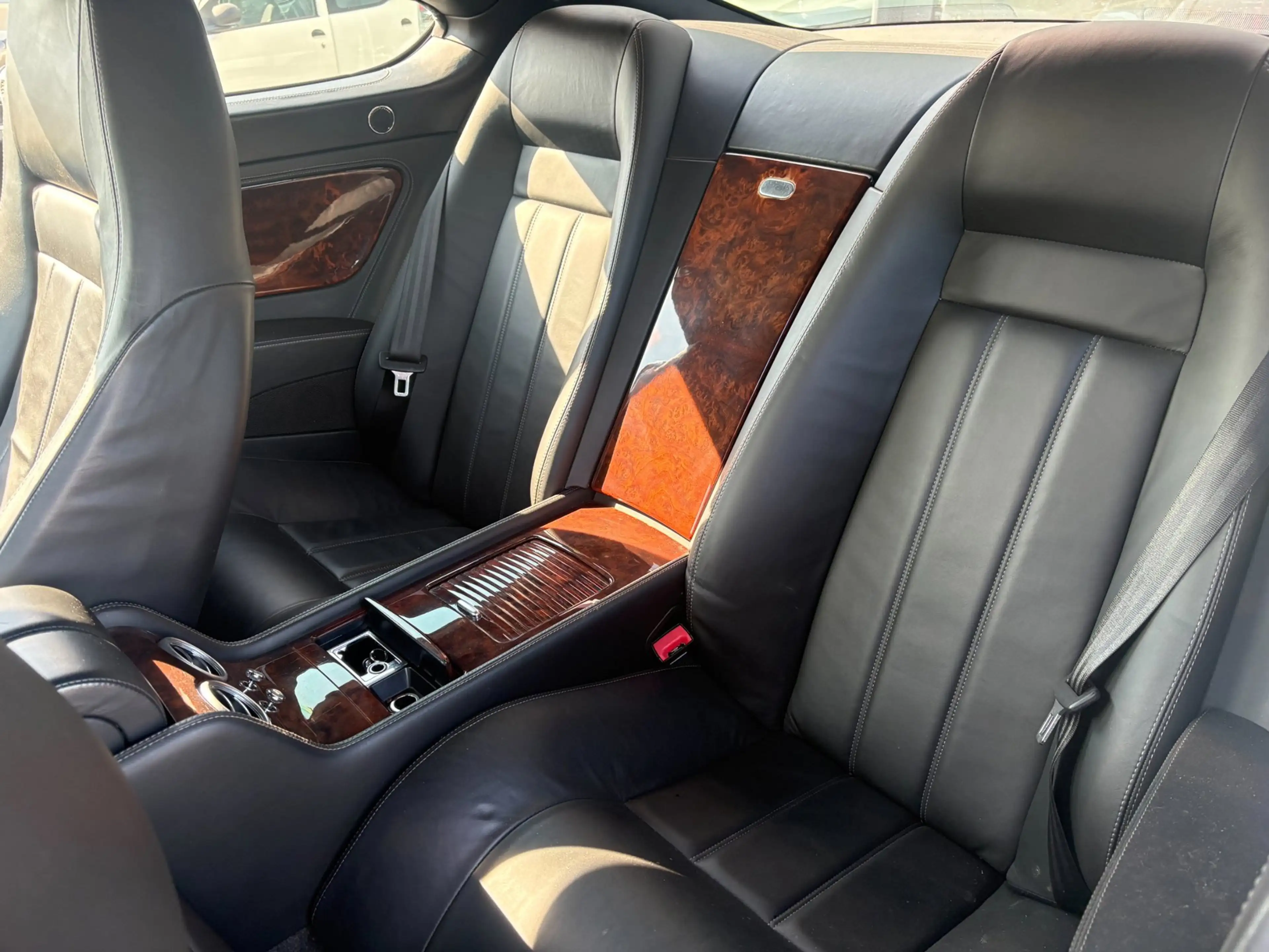 Bentley Continental GT 6.0 W12 — photo 13