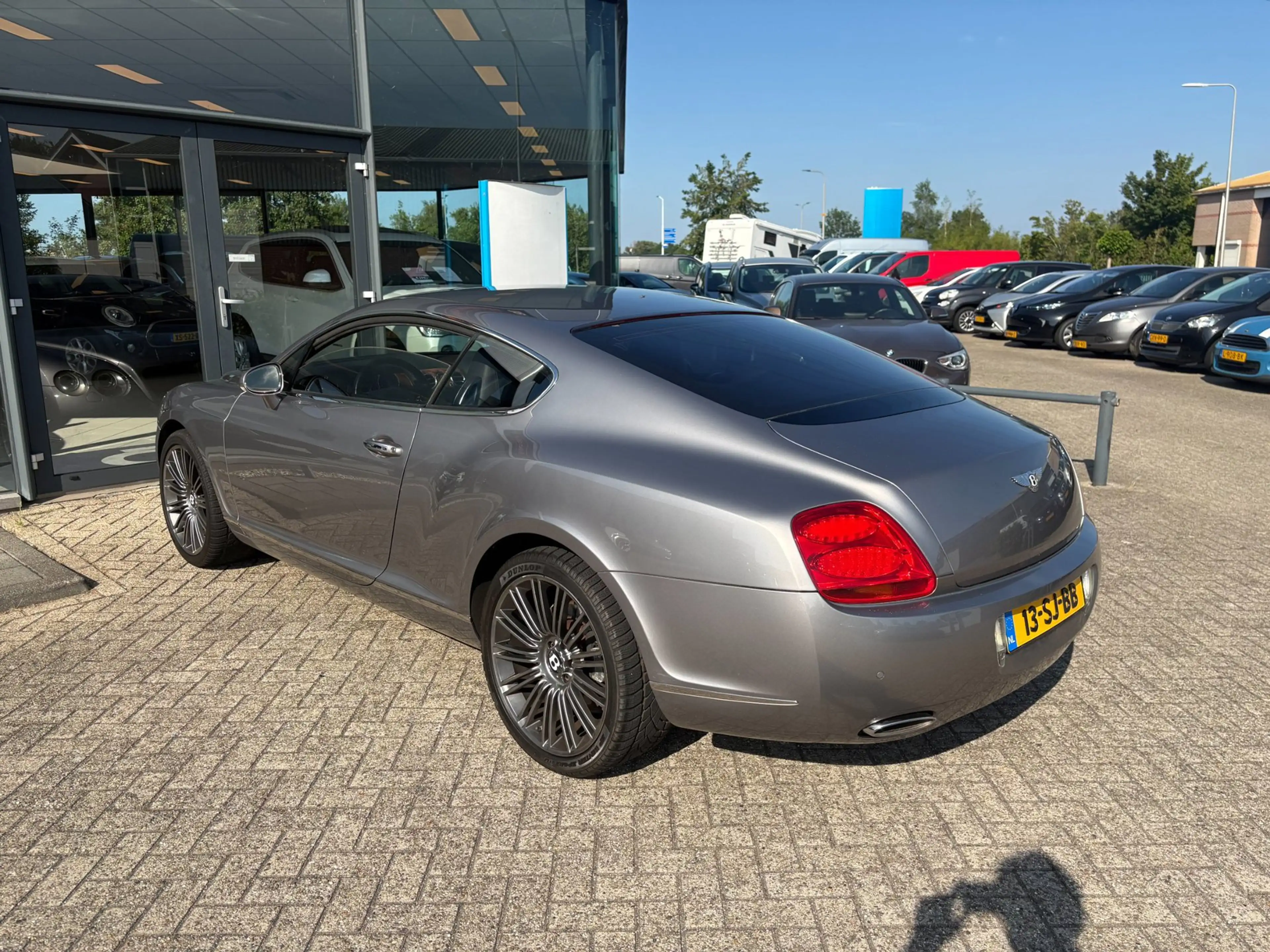 Bentley Continental GT 6.0 W12 — photo 7