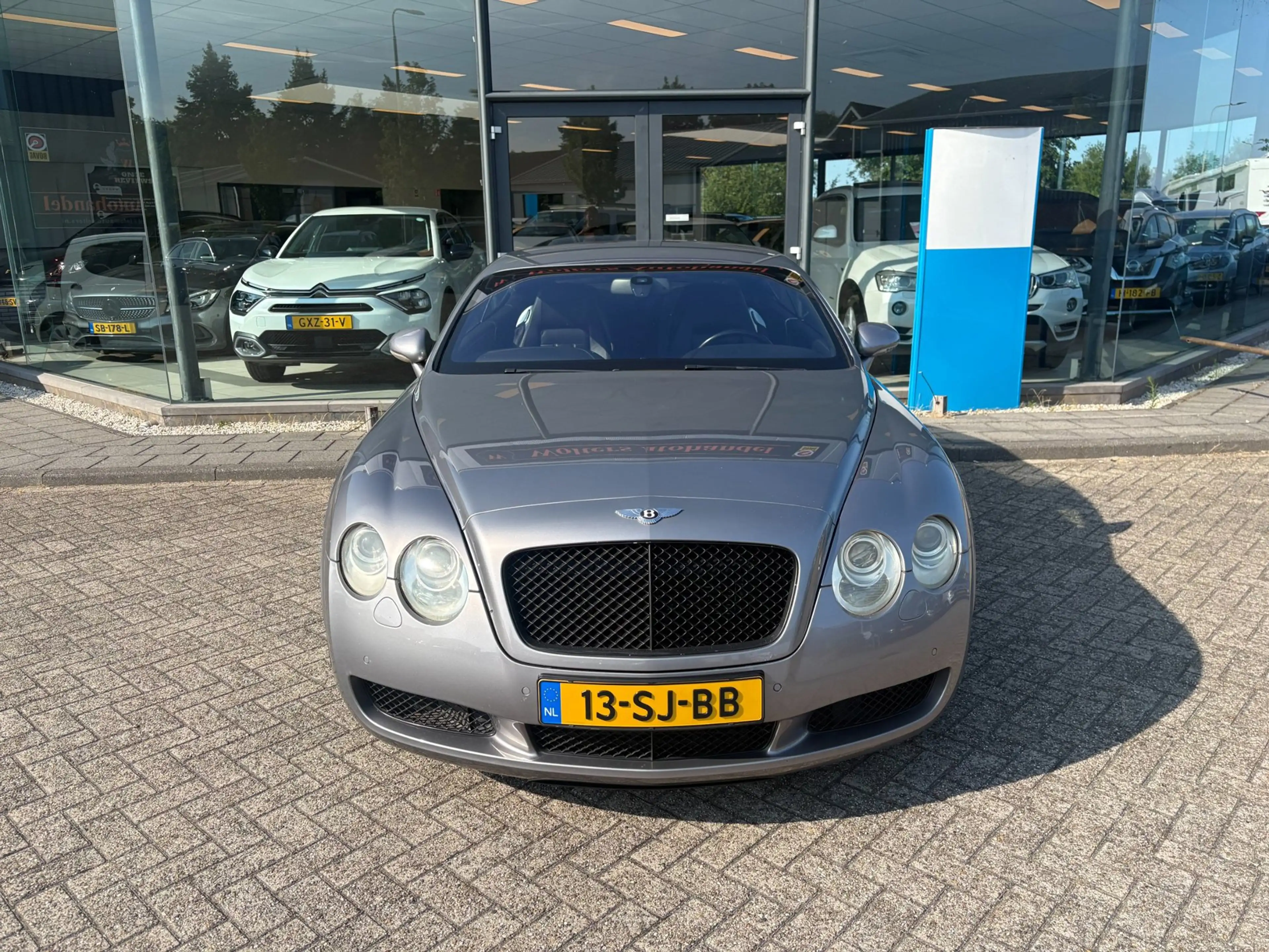 Bentley Continental GT 6.0 W12 — photo 4