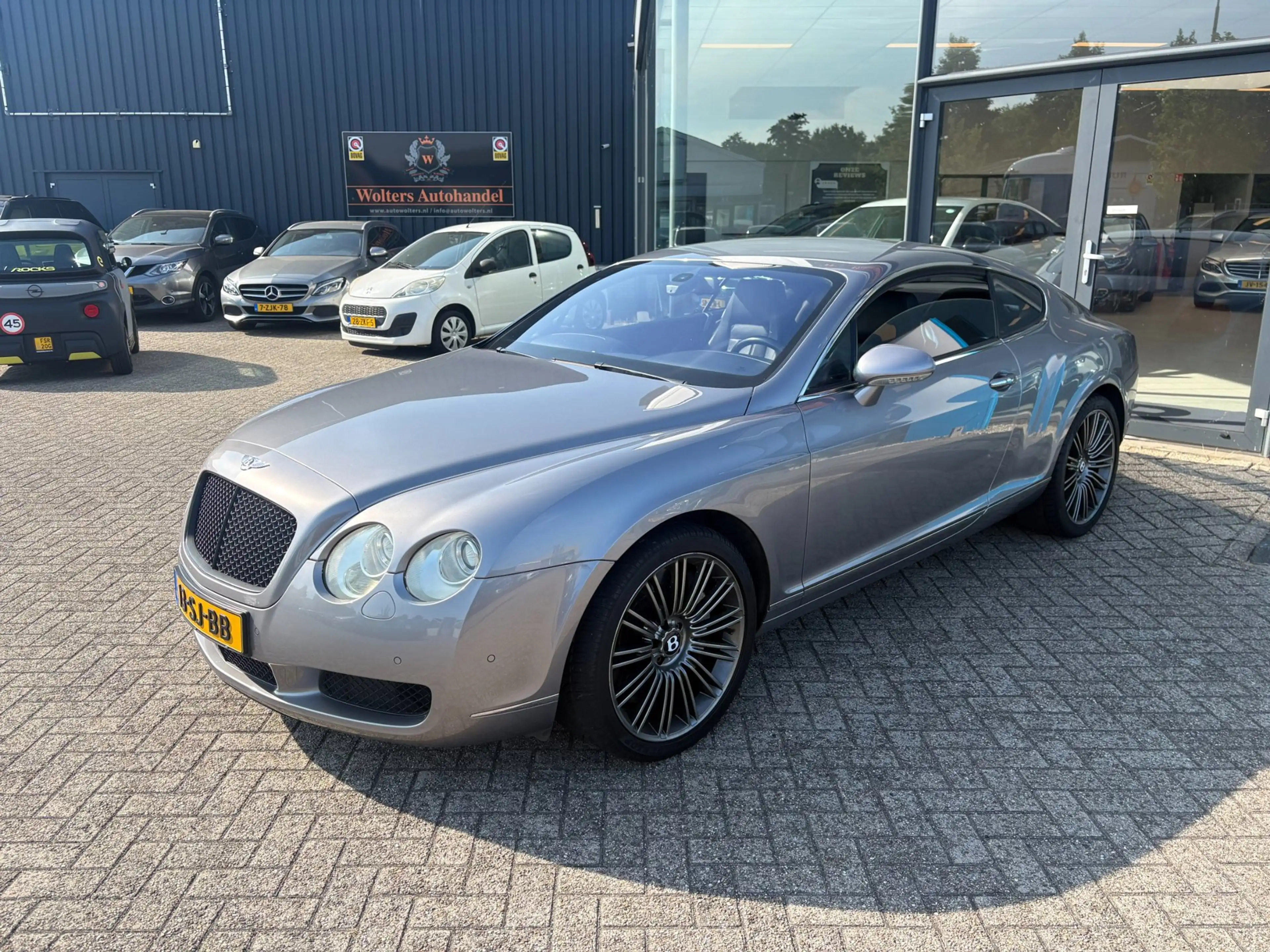 Bentley Continental GT 6.0 W12 — photo 3