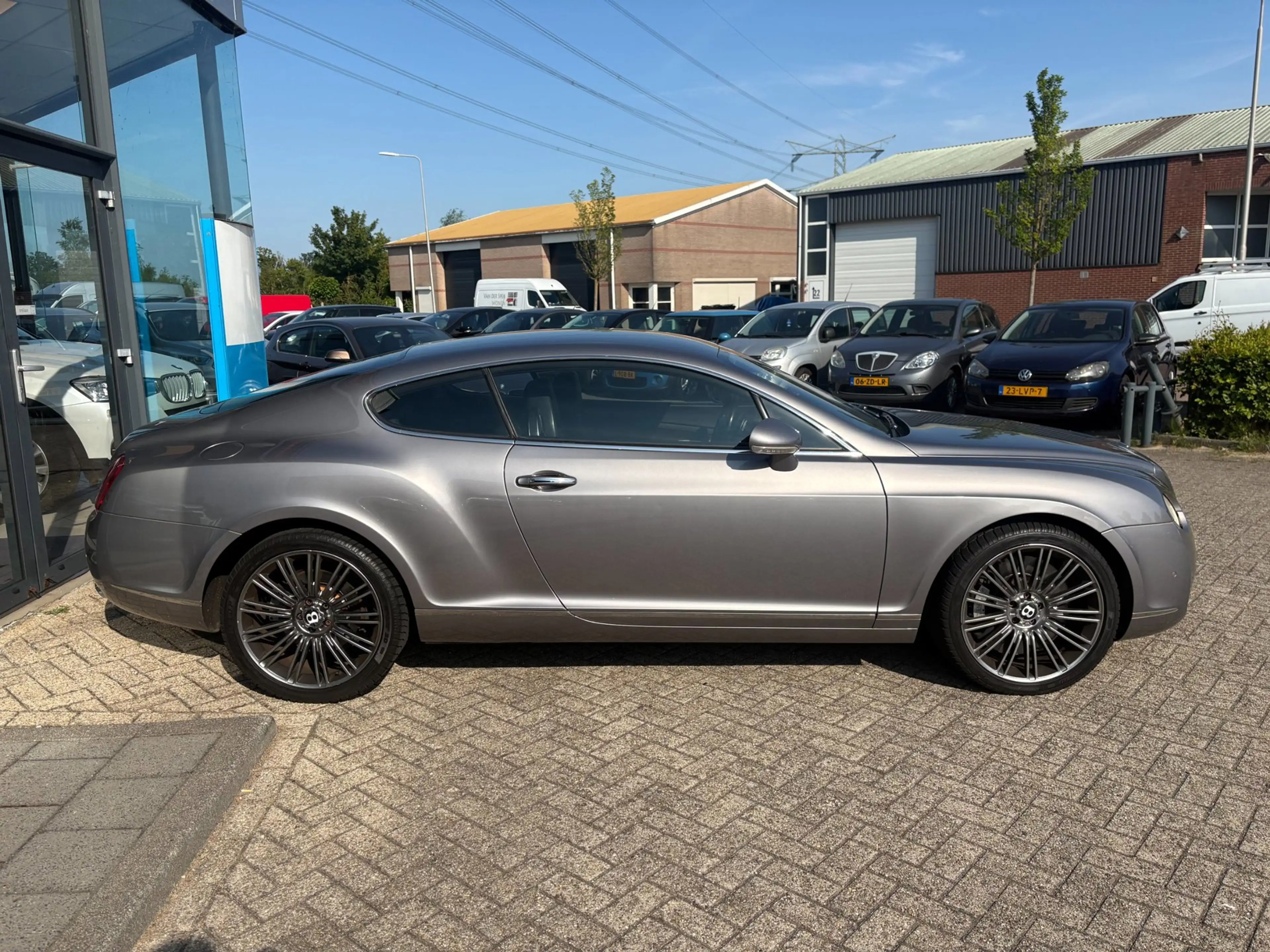 Bentley Continental GT 6.0 W12 — photo 6