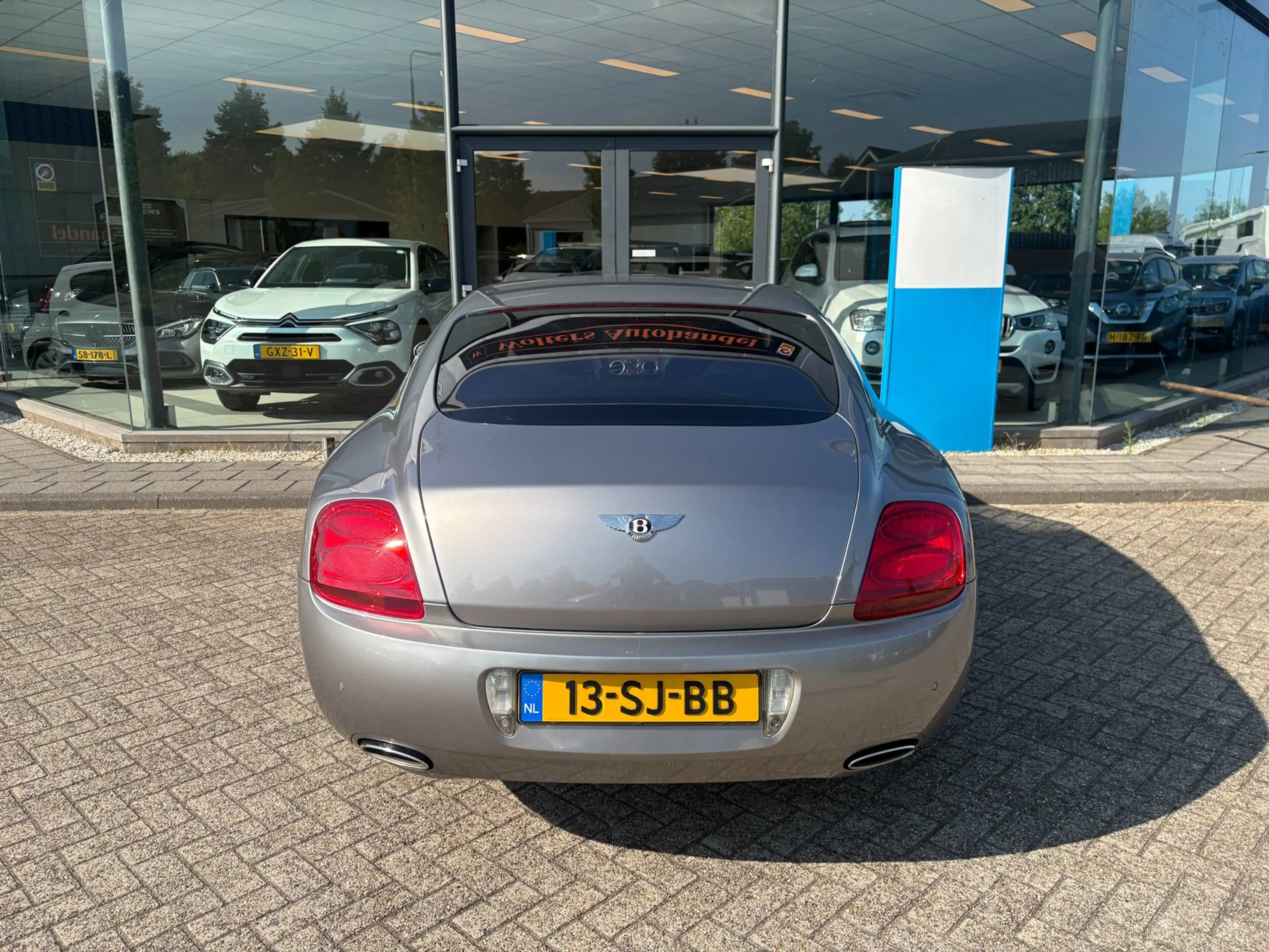 Bentley Continental GT 6.0 W12 — photo 8