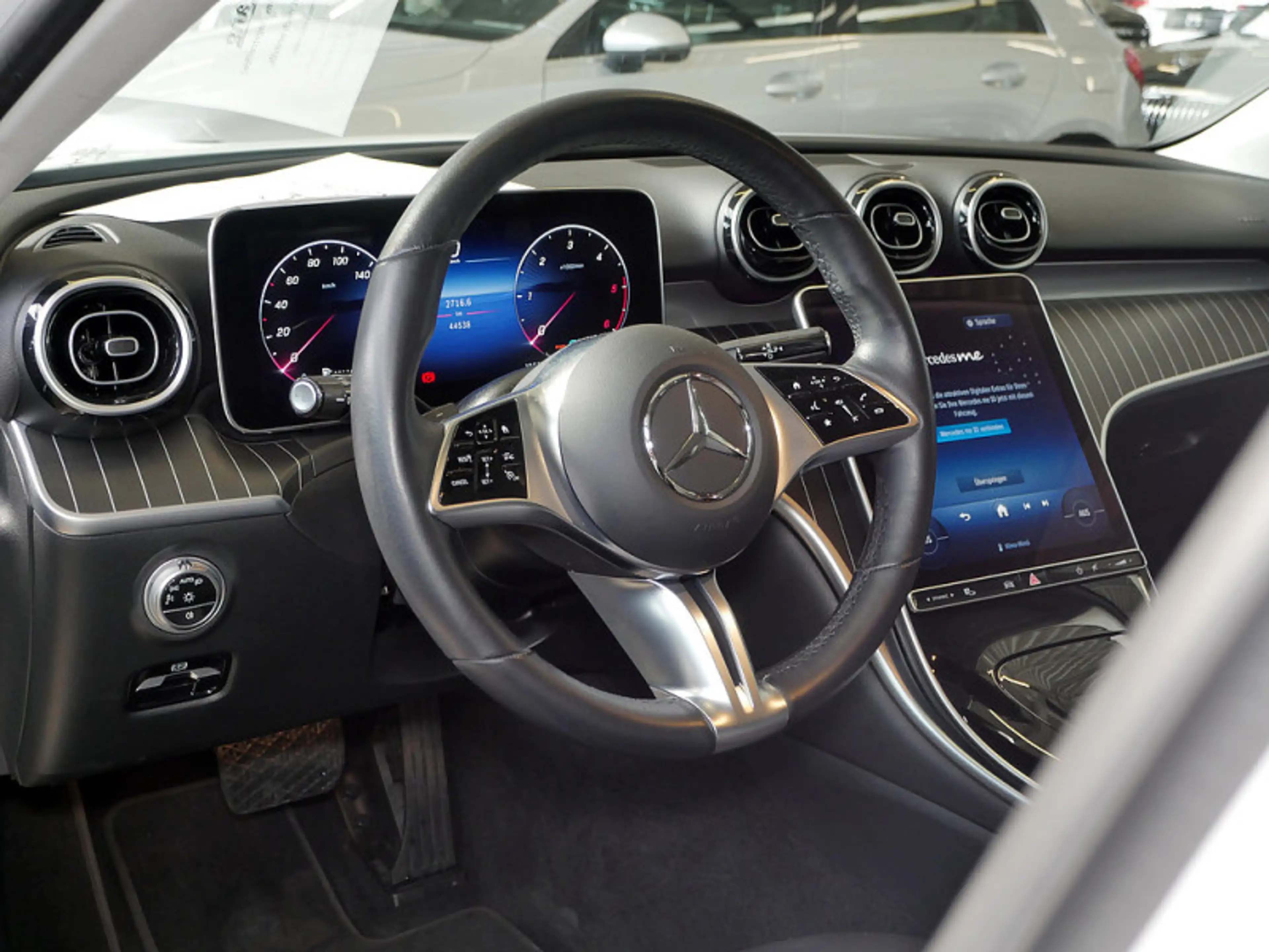 Mercedes-Benz C 300 d // AVANTGARDE DISTR KAMERA SPUR PDC SHZ — photo 13