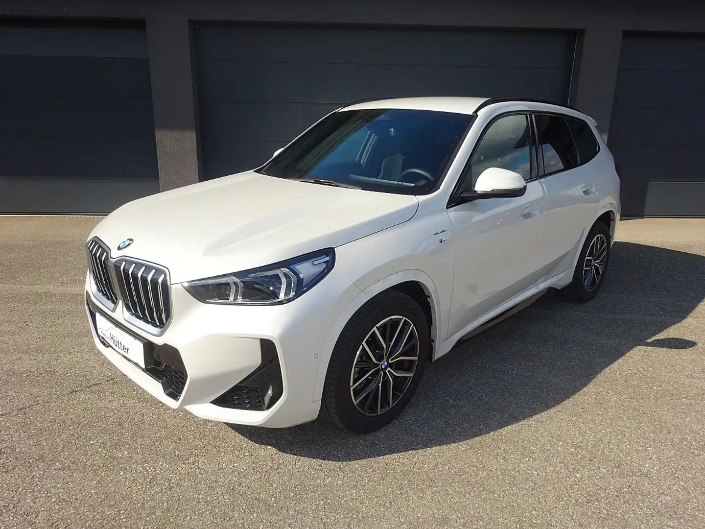 BMW X1 sDrive20d Aut. AHK, M-Sport, Premium Paket! Weiß - 1