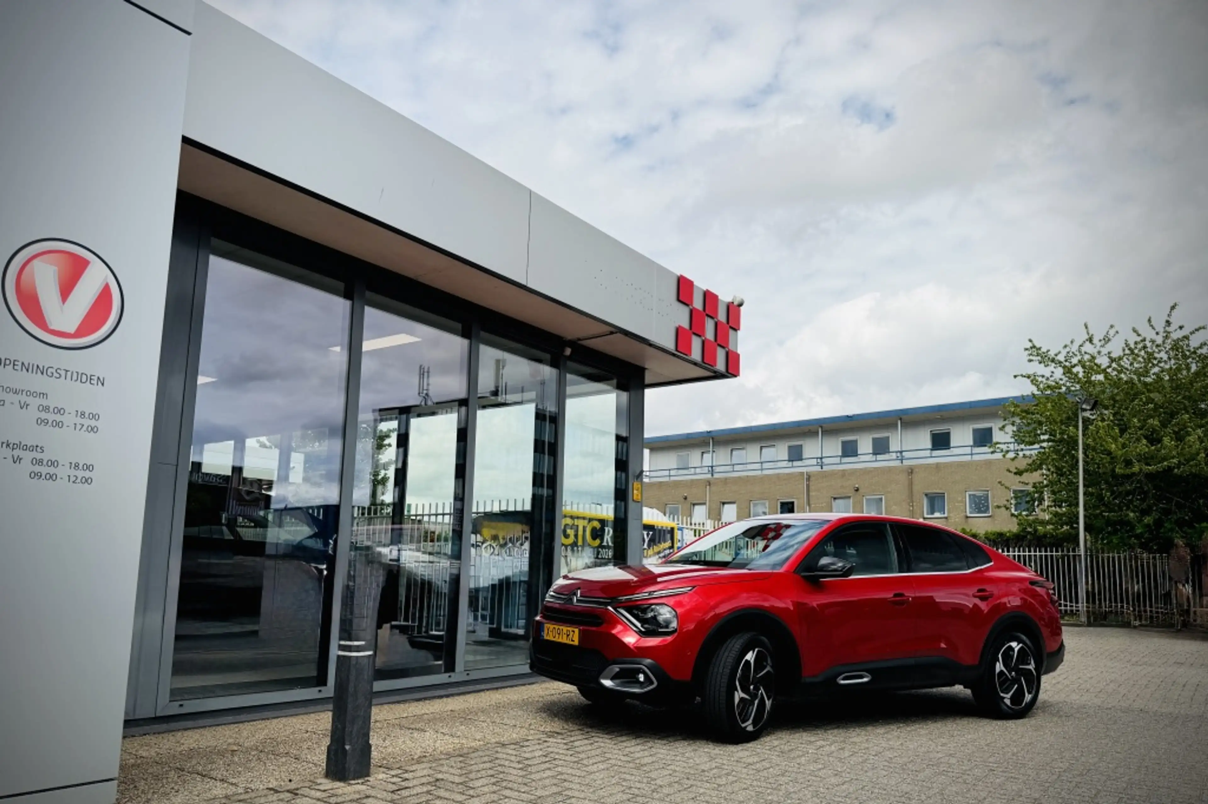Citroen C4 X 1.2 PT. Shine — photo 5