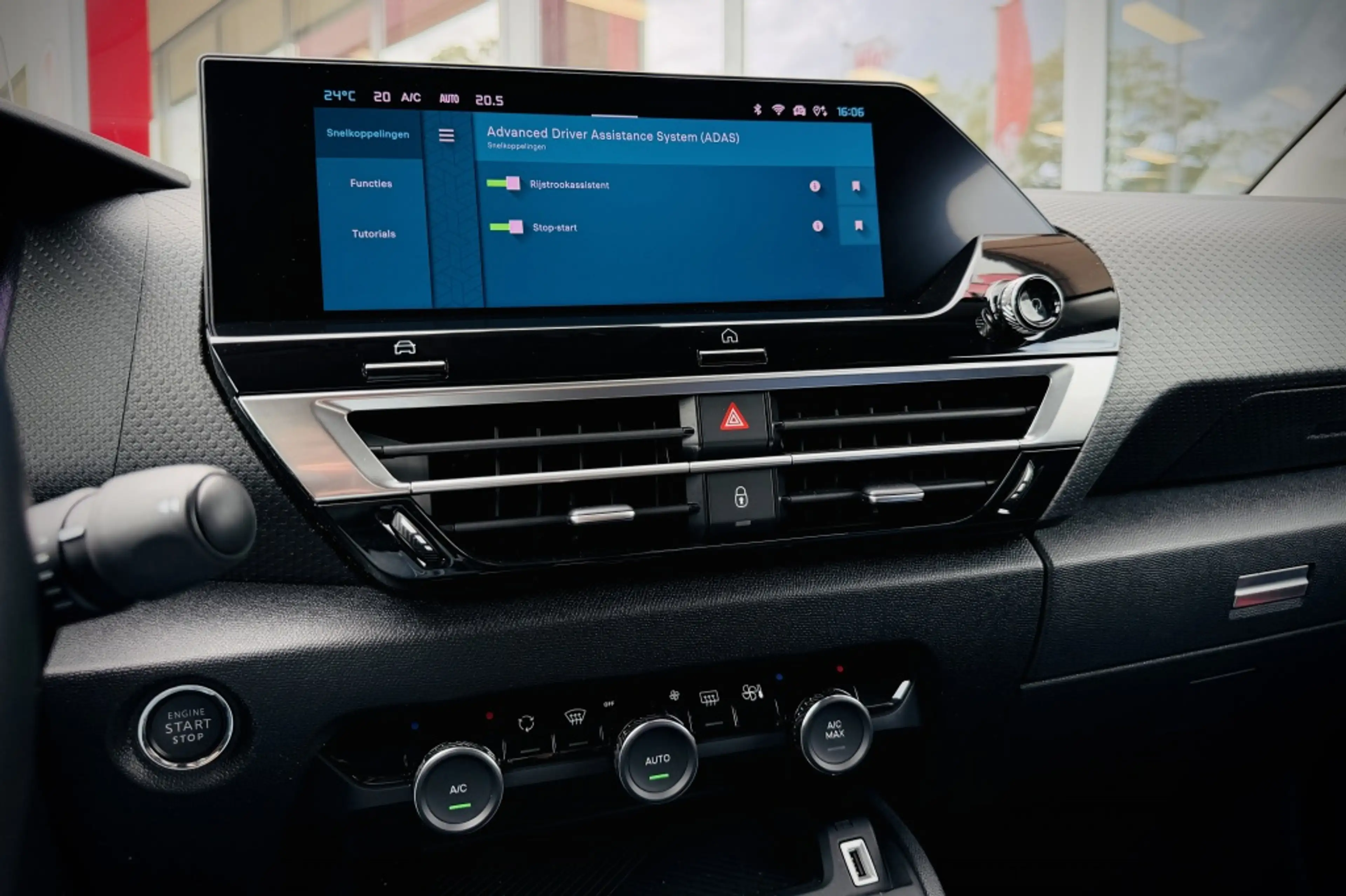 Citroen C4 X 1.2 PT. Shine — photo 19