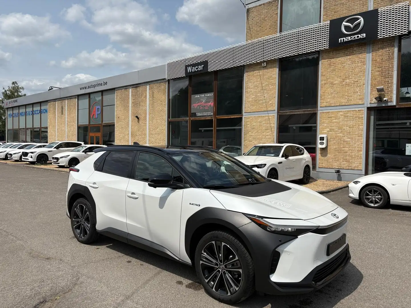 Toyota bZ4X *** Comme Neuve *** GPS-Caméra-Pano ***GARANTIE Blanc - 1