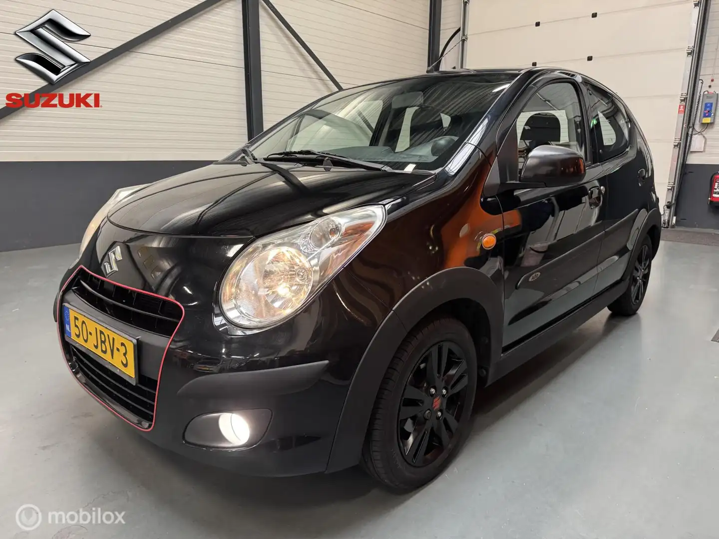 Suzuki Alto 1.0 Exclusive GT-Pakket Carplay-Android Auto! Zwart - 1