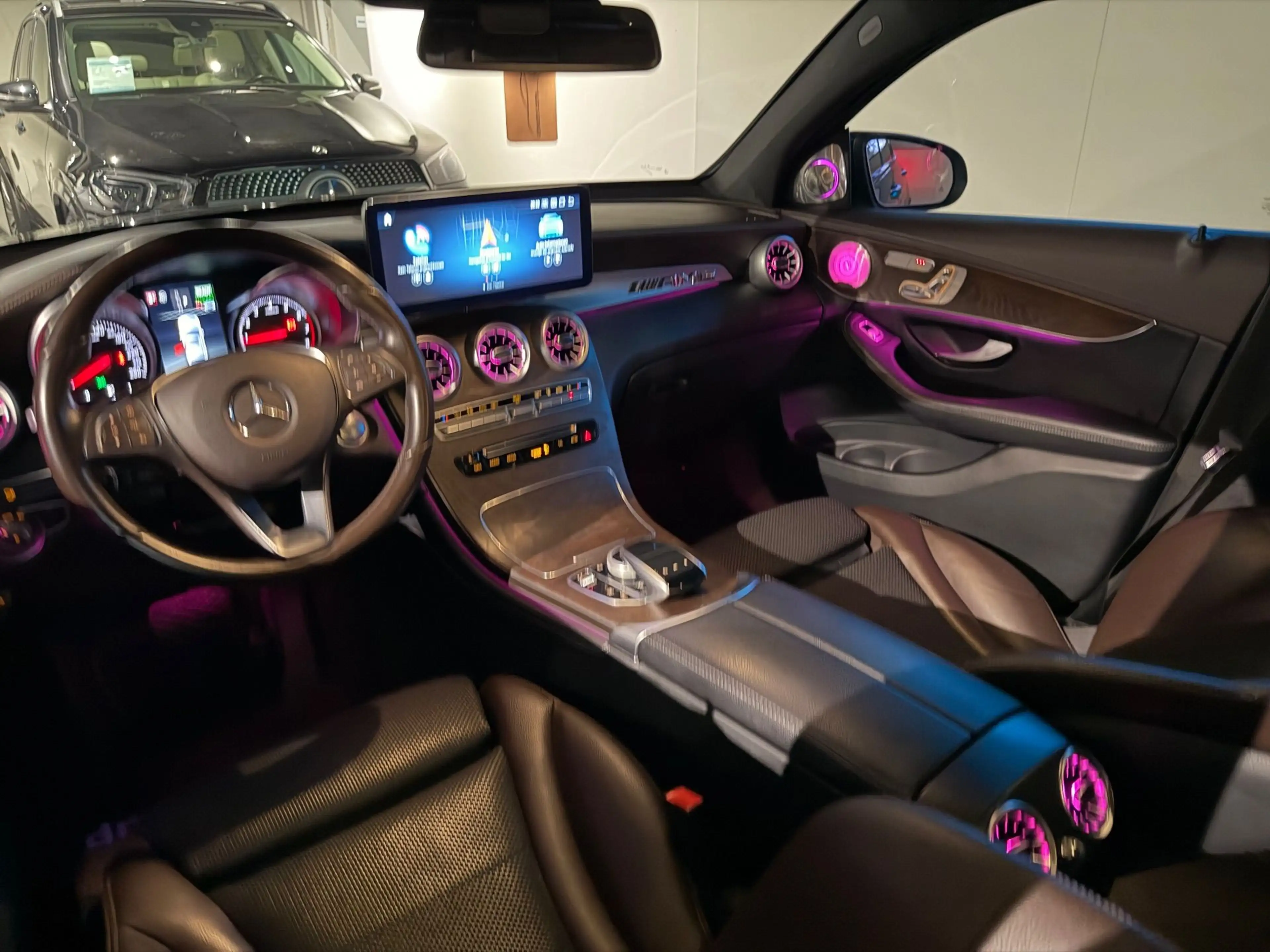 Mercedes-Benz GLC 350 e Coupe 4Matic AMG Line /Ambiente /360 Grad / Bur — photo 32