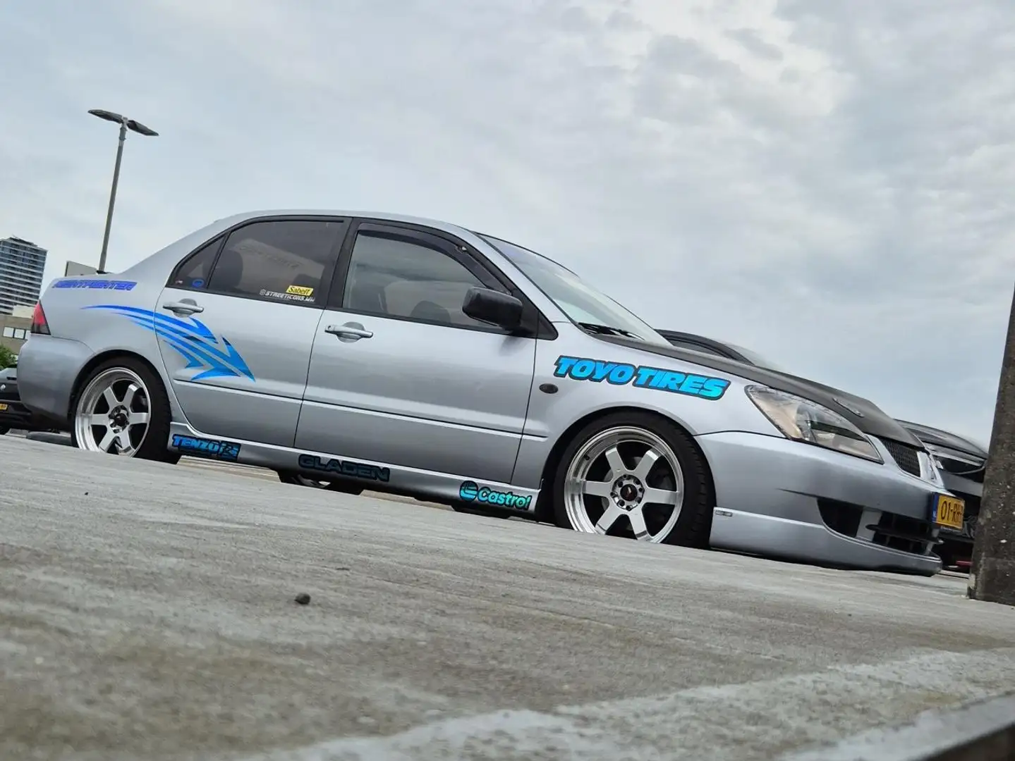Mitsubishi Lancer Lancer 1.6 Comfort Grau - 1