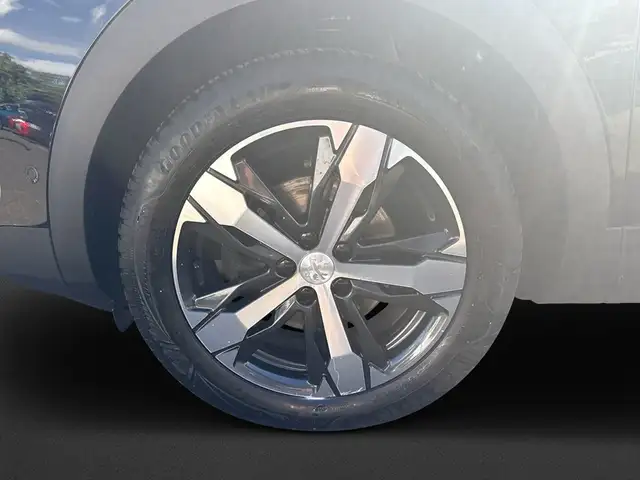 Peugeot 5008 view 10