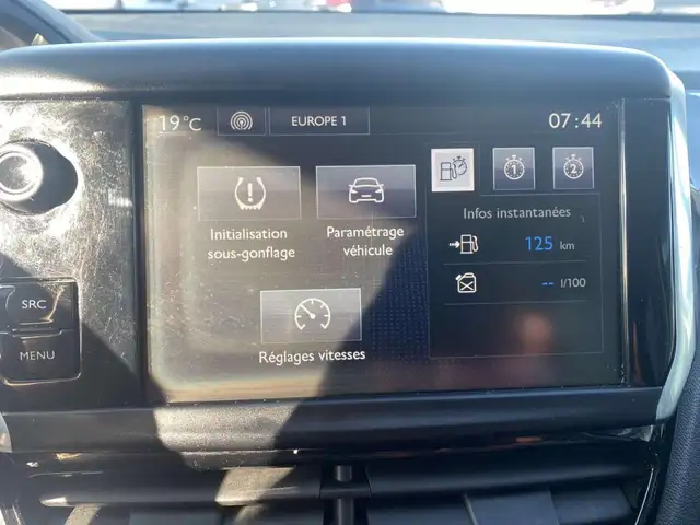 Peugeot 208 view 19