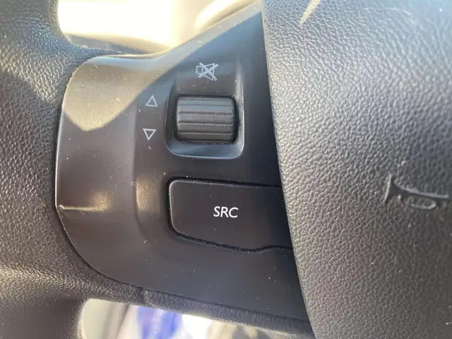 Peugeot 208 view 21