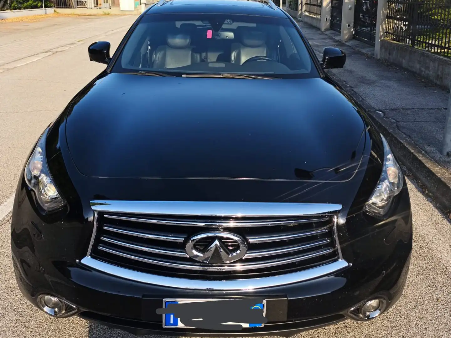 Infiniti QX70 premium s bose limited edition Černá - 1