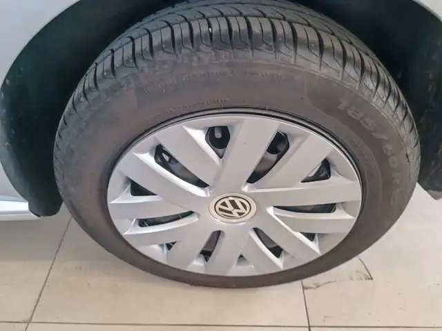 Volkswagen Polo view 8