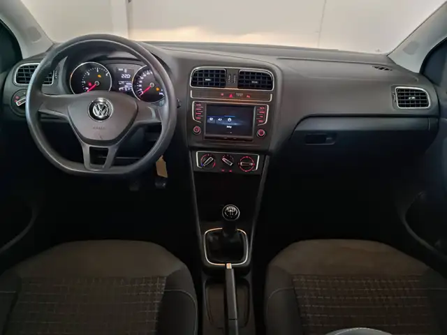 Volkswagen Polo view 10