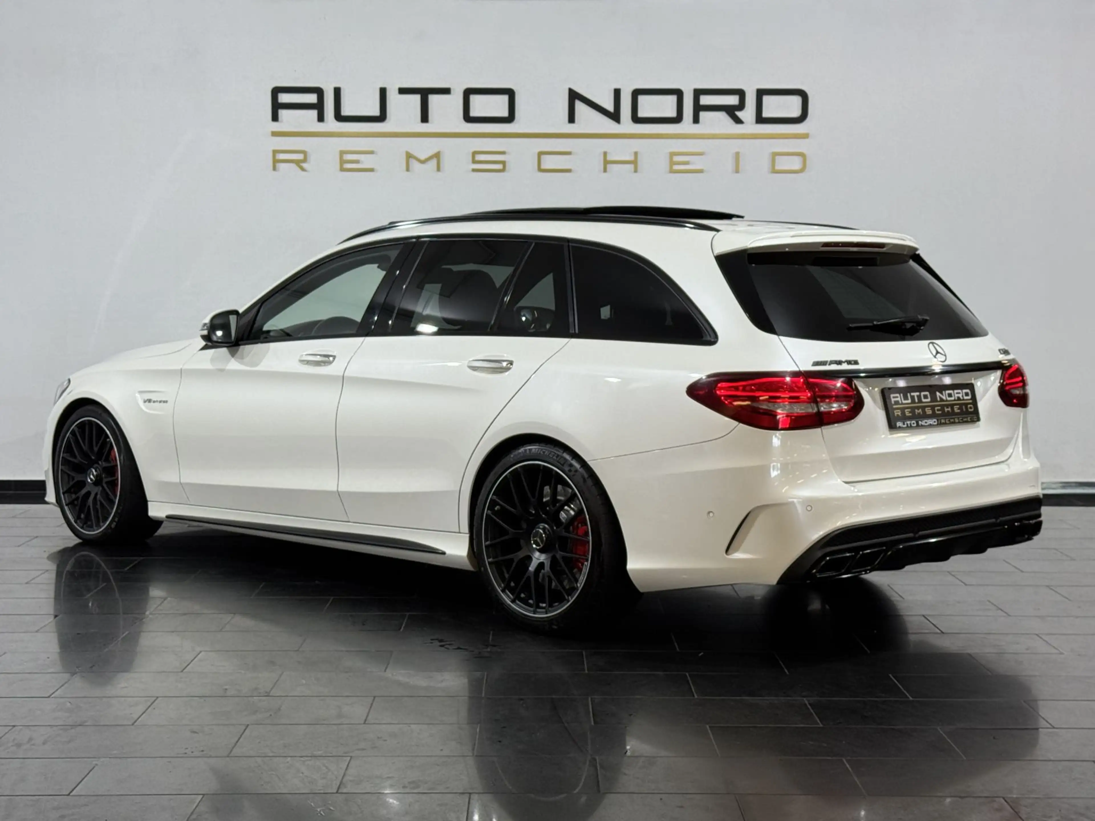 Mercedes-Benz C 63 AMG s T *Pano*Designo*S-AGA*H-UP*Memory*Cam — photo 11