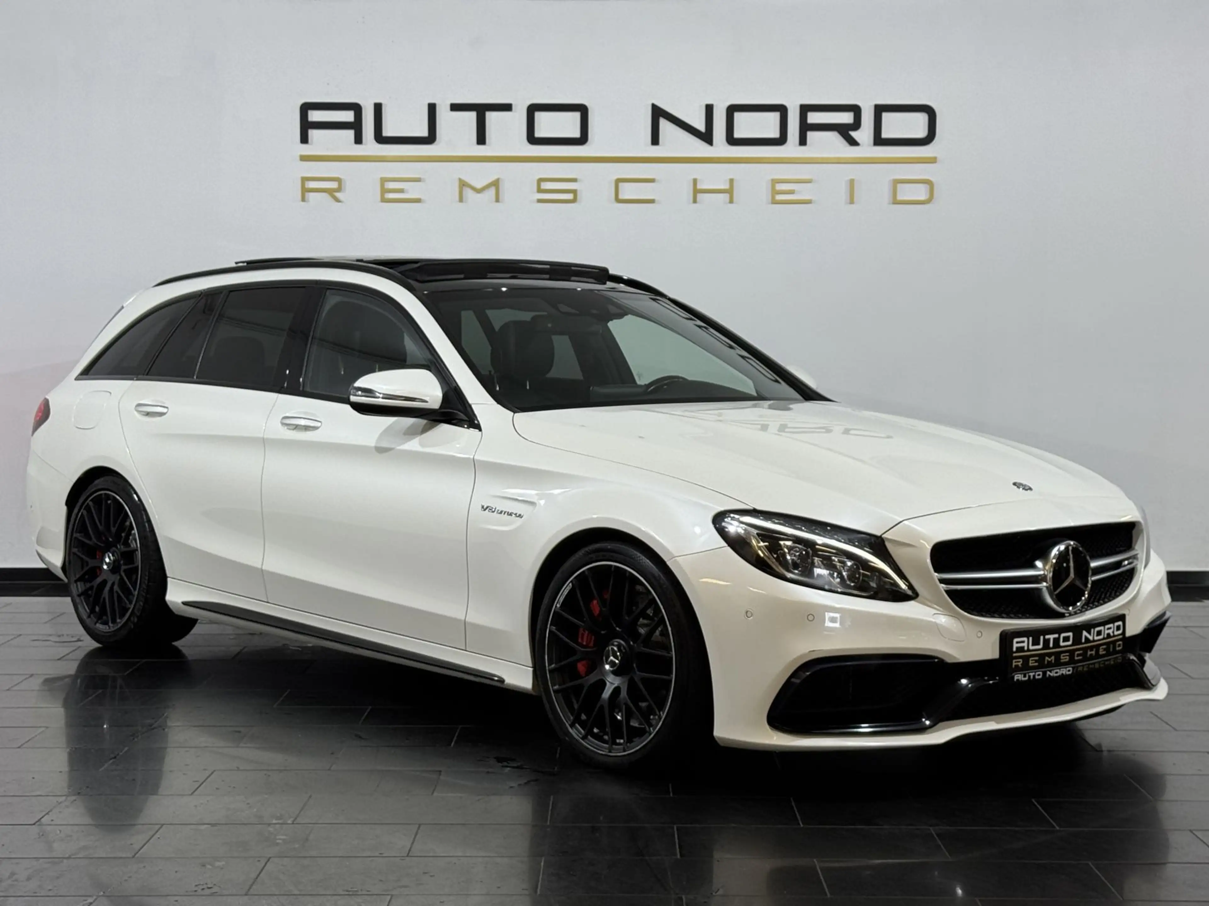 Mercedes-Benz C 63 AMG s T *Pano*Designo*S-AGA*H-UP*Memory*Cam — photo 3