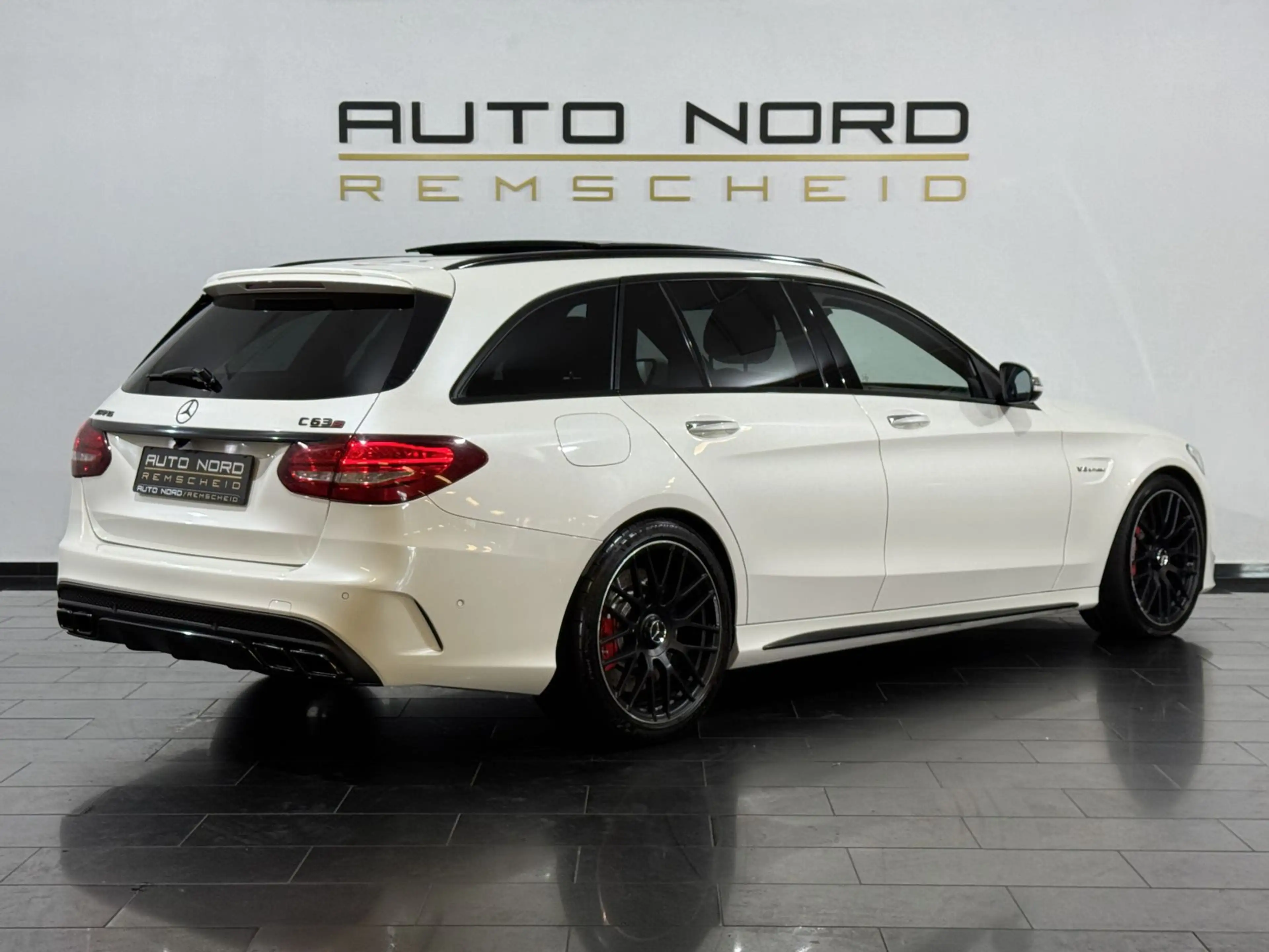 Mercedes-Benz C 63 AMG s T *Pano*Designo*S-AGA*H-UP*Memory*Cam — photo 8