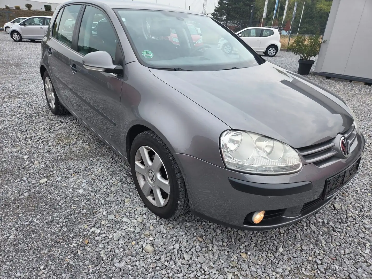 Volkswagen Golf V Lim. Trendline 1,6 Navi/Klima/Temp/LPG Grau - 1