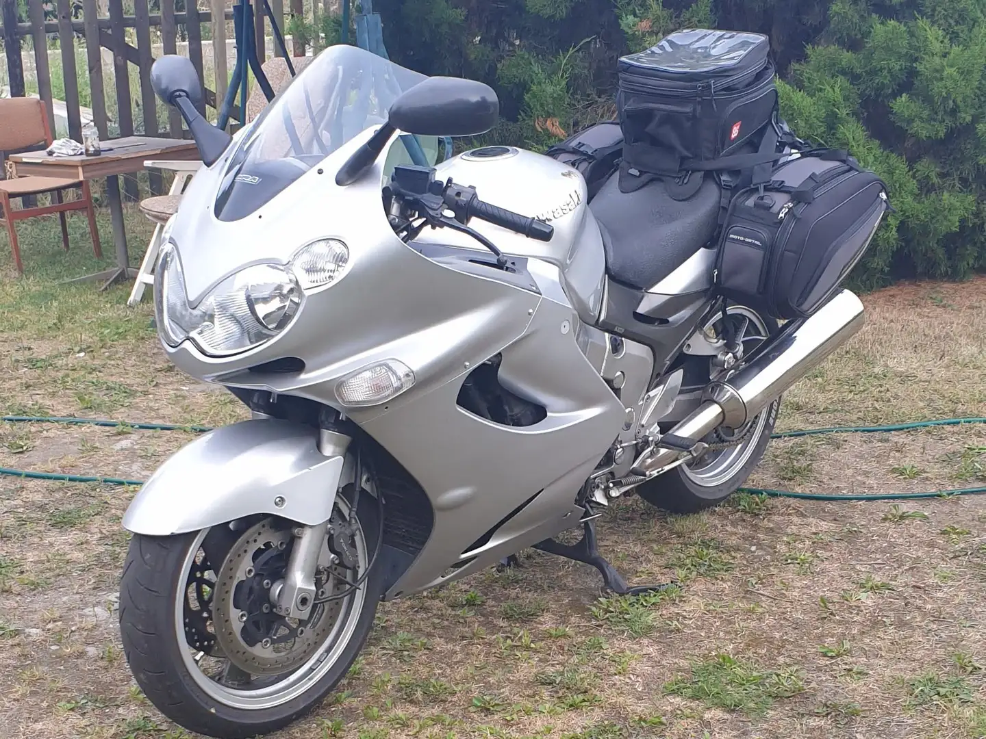 Kawasaki ZZR 1200 Silber - 2