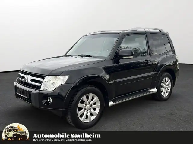 Mitsubishi Pajero 3.2 DI-D Instyle*SCHDACH*NAVI*XENON*AHK*