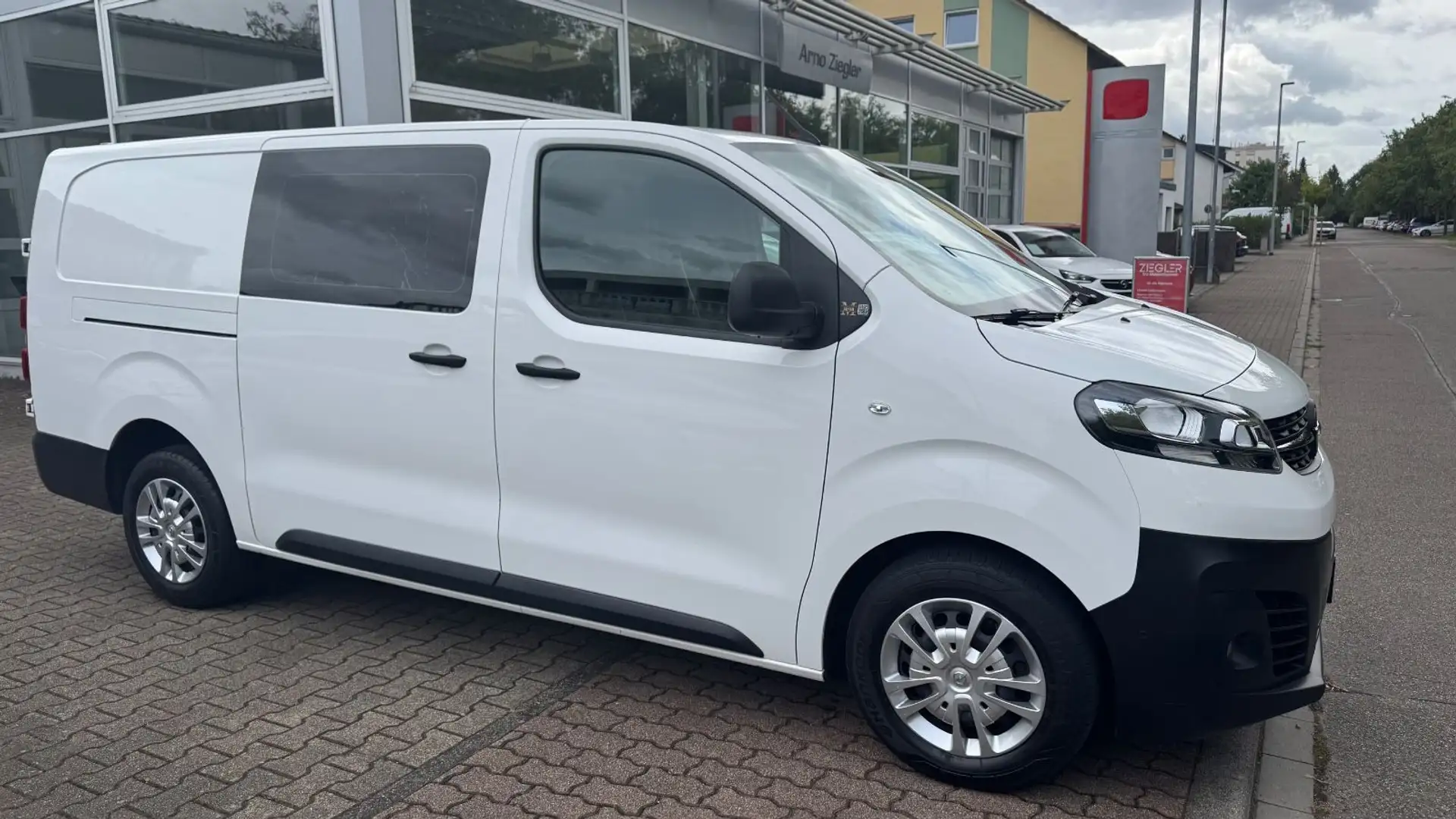 Opel Vivaro Opel Vivaro L3/ SORTIMO Regale/MwSt/ NR 100 Weiß - 1