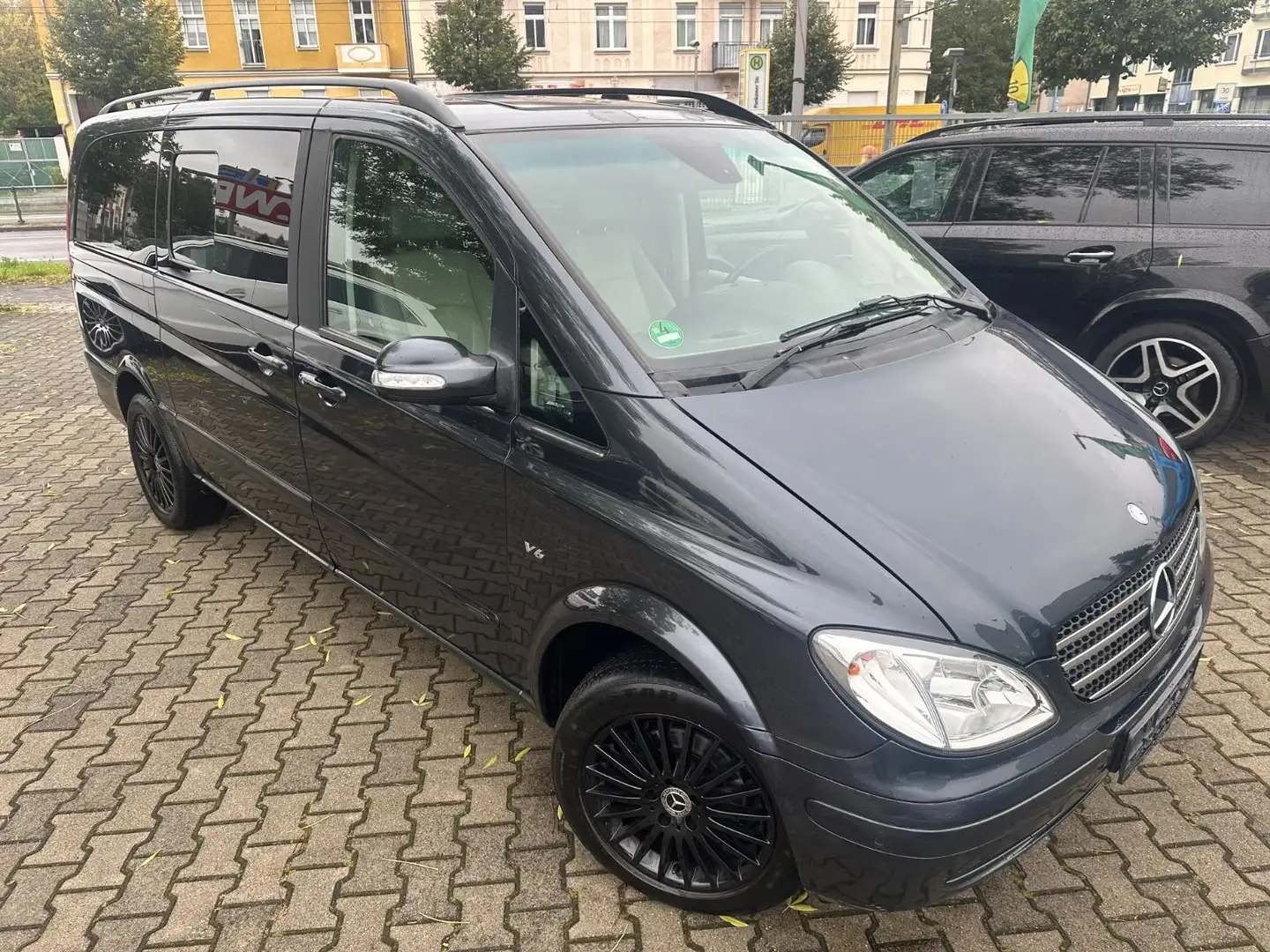 Mercedes-Benz Viano 3.0 CDI Ambiente lang / TISCH / 7-SITZER Schwarz - 1