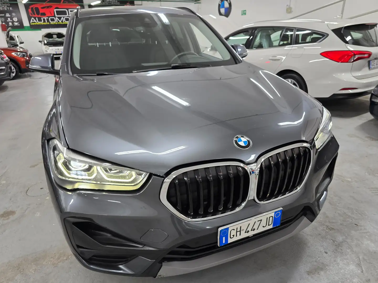 BMW X1 X1 F48 2019 sdrive16d Business Advantage auto Gris - 1