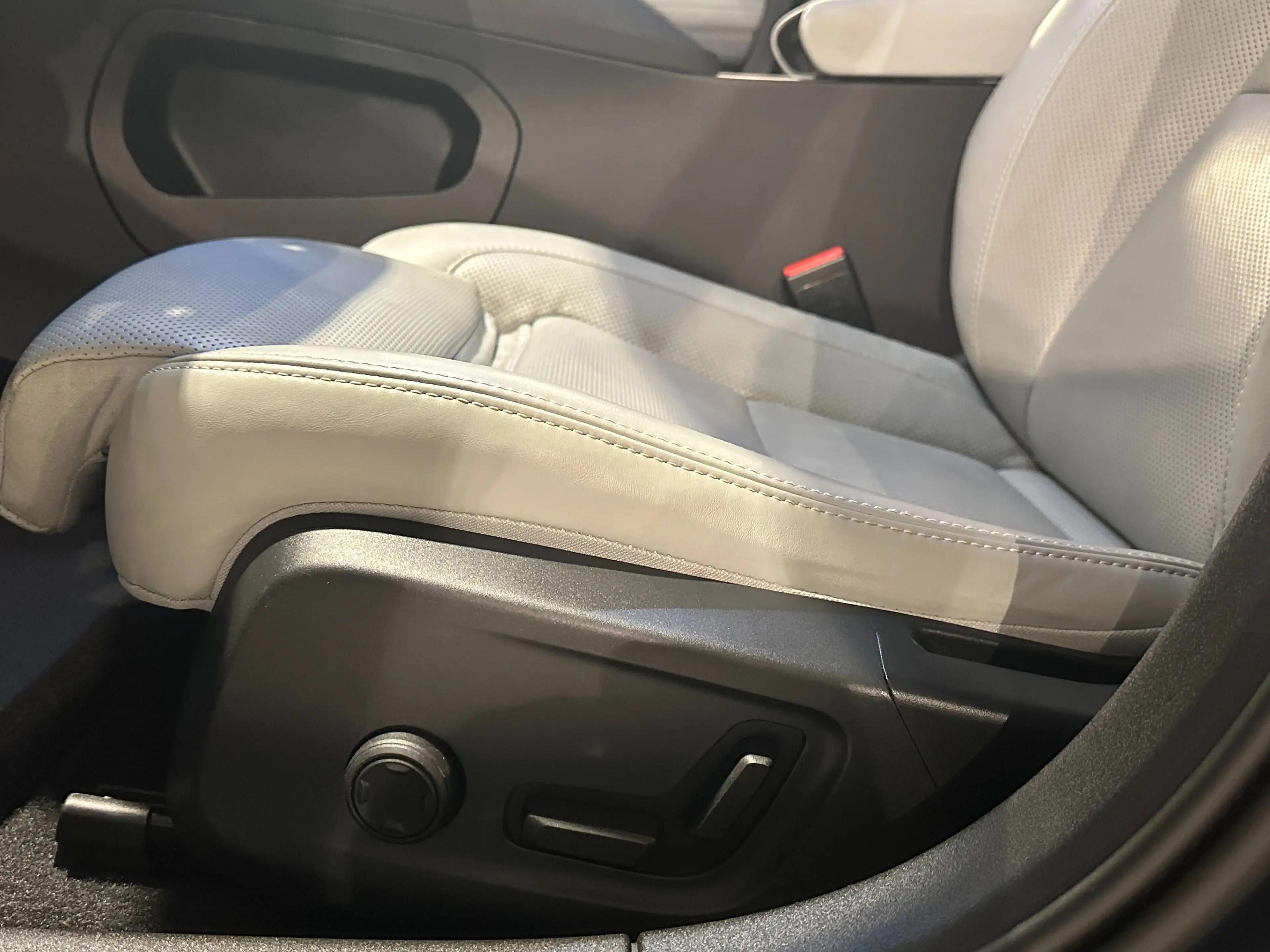 Polestar 2 Polestar 2 LONG RANGE + PILOT + PLUS PACK + ZETELVENTILATIE — photo 6