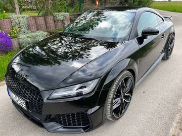 TT RS Coupe quattro S tronic