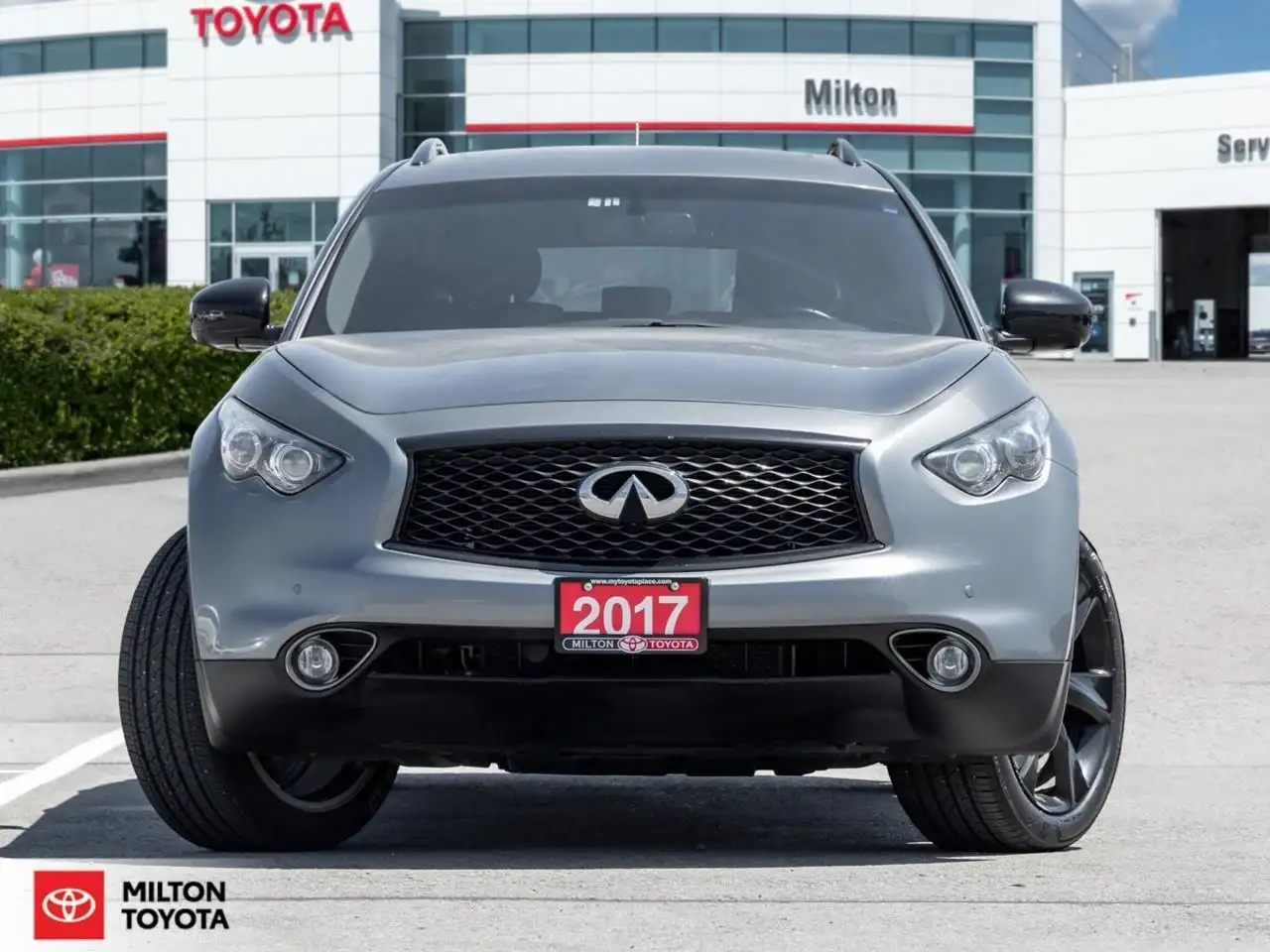 Infiniti QX70 снимка Infiniti QX70